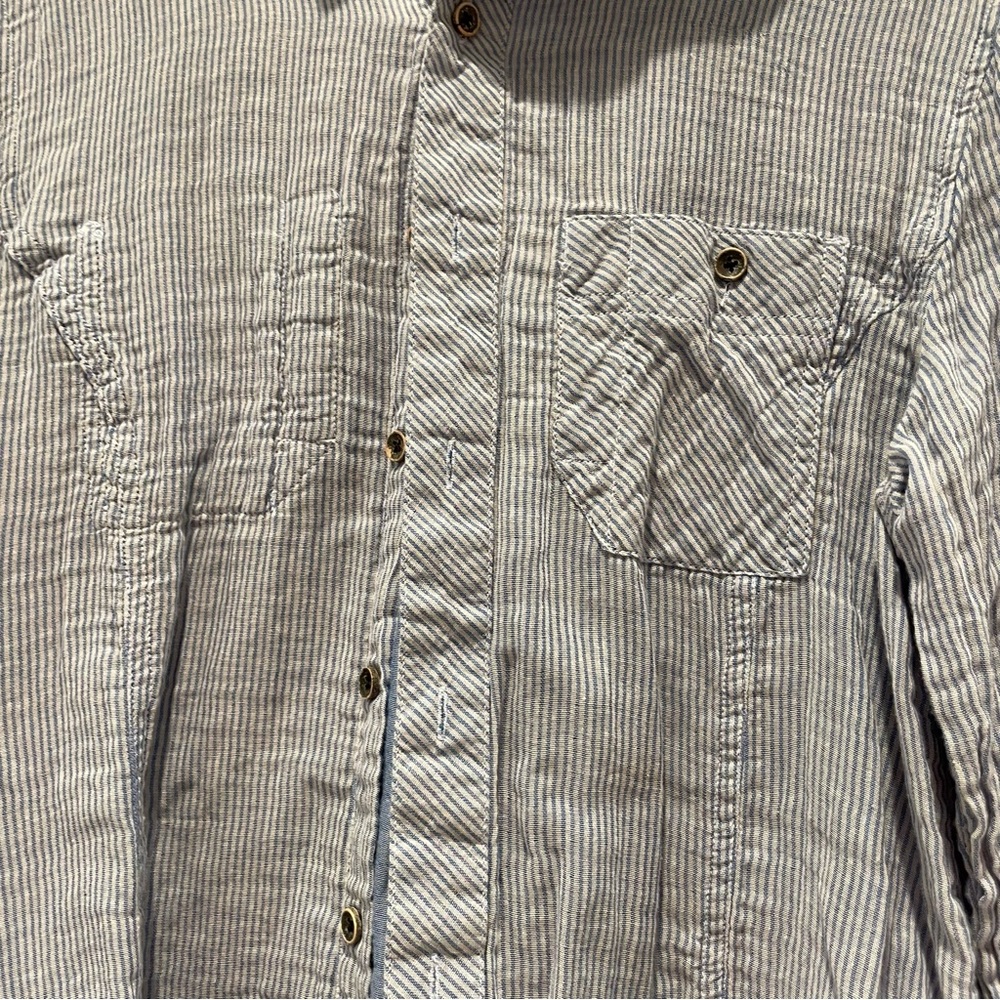 Button down shirt - Picture 2 of 6